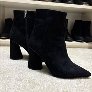 Like NEW Black Suede Ankle Boots/Booties
